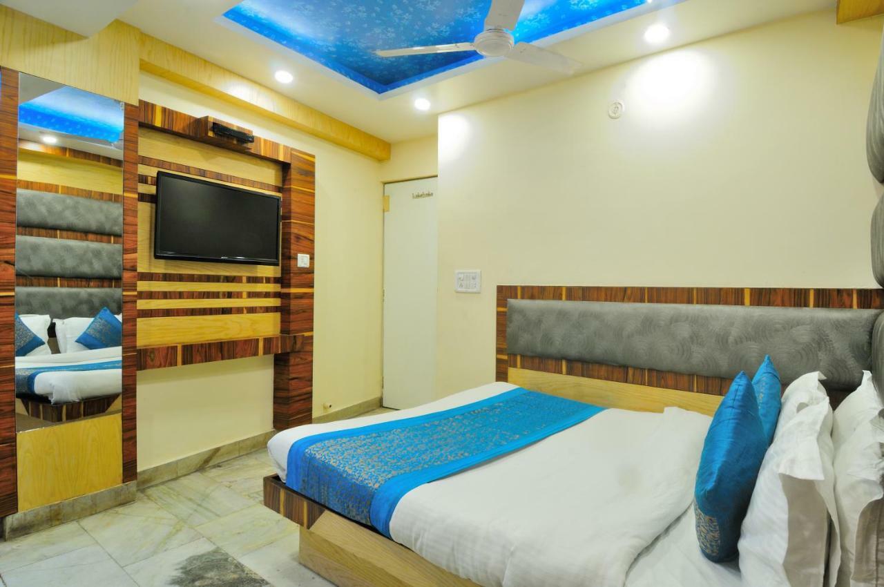 Hotel Lahorimal Deluxe New Delhi Ngoại thất bức ảnh